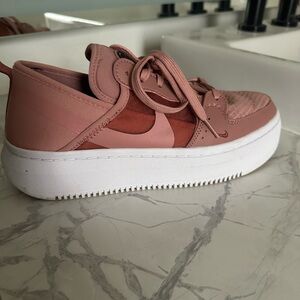 Nike Women's Pink Sneakers platform